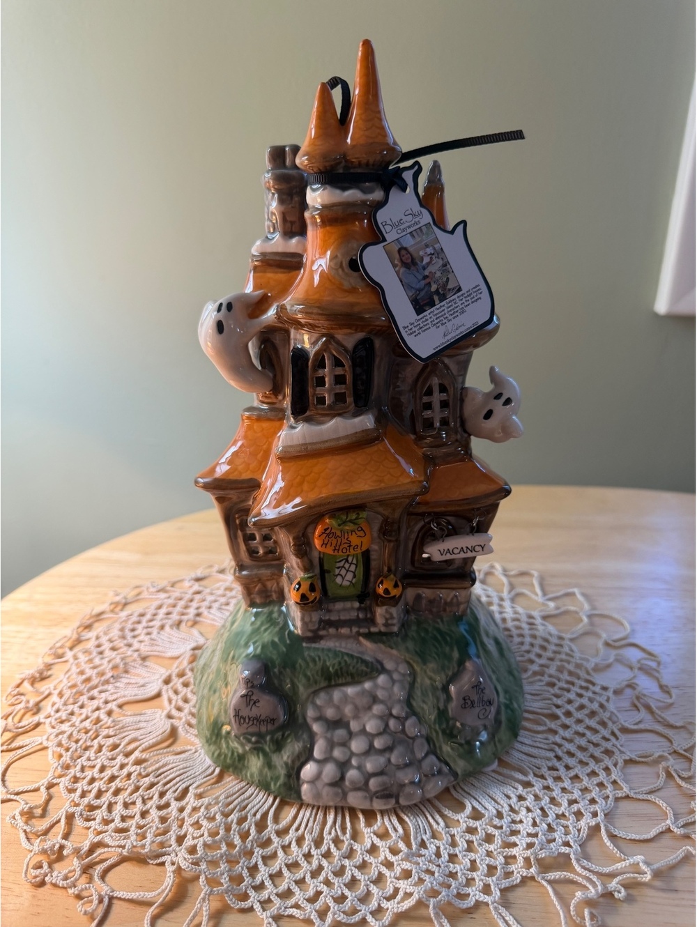 Blue Sky Clayworks Howling Hills Halloween Haunted Hotel Ceramic Candle House